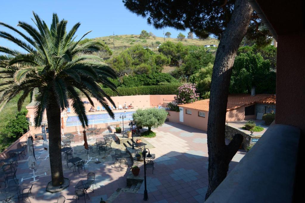 Hotel L'Arapede Collioure Room photo